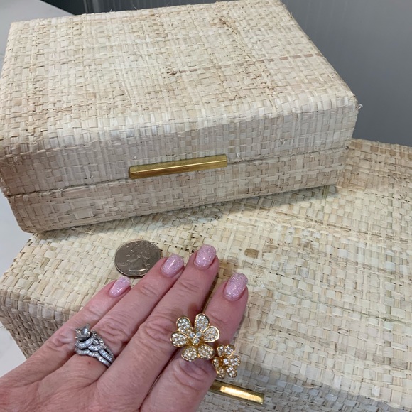 Paula Abdul gold love me ring - Picture 5 of 8